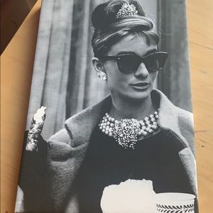 Audrey Hepburn breakfast at Tiffany’s canvas art